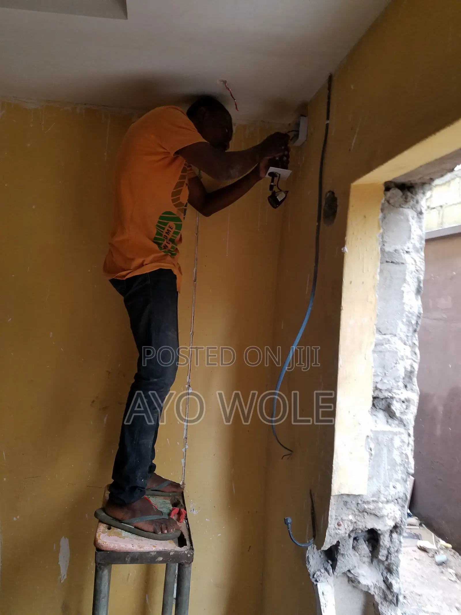 CCTV Camera Installer