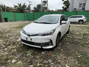 Toyota Corolla 2019 White
