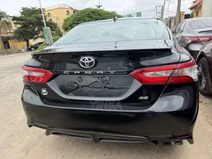 Toyota Camry SE (2.5L 4cyl 8A) 2019 Black