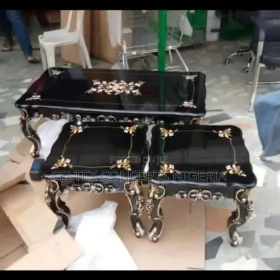 Classic Royal Centre Table