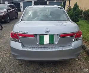 Honda Accord 2012 Silver