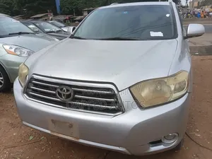 Toyota Highlander 2010 Silver