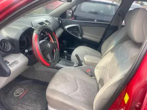 Toyota RAV4 2010 Red