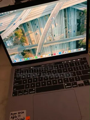 Laptop Apple MacBook Pro 2020 32GB Intel Core i7 SSD 512GB