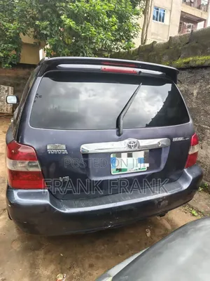 Toyota Highlander 2004 Blue