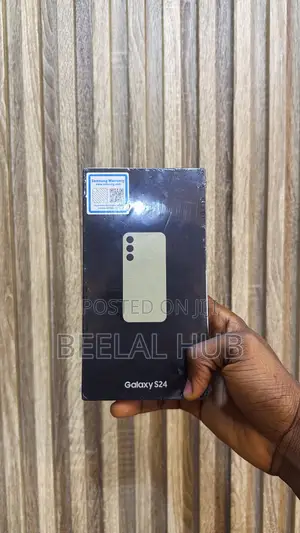 New Samsung Galaxy S24 256 GB Yellow