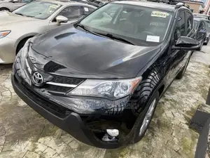 Toyota RAV4 XLE AWD (2.5L 4cyl 6A) 2016 Black