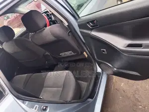 Toyota Matrix Hatchback FWD (1.8L 4cyl 5M) 2007 Blue