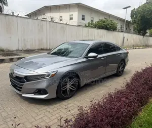 Honda Accord Touring 2.0T 2022 Silver