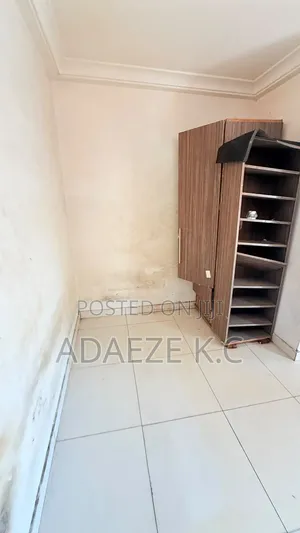 Studio Apartment in Opposite Orchid, Chevron for rent
