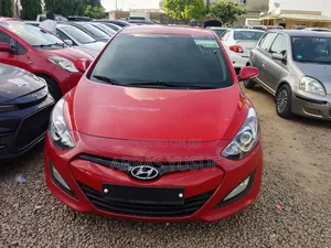 Hyundai i30 2011 Red