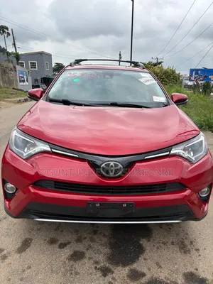 Toyota RAV4 2017 Red