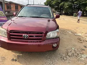 Toyota Highlander 2005 Red