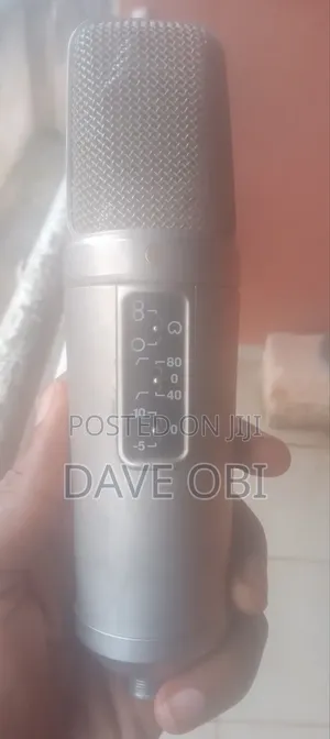 Rode Nt2a Condenser Studio Microphone.