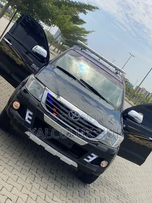 Clean Hilux for Meetings.