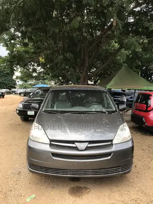 Toyota Sienna 2005 Gray