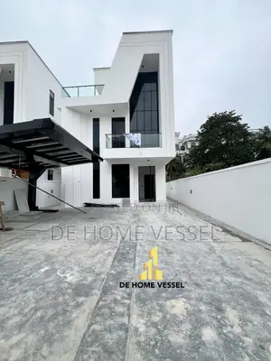 5bdrm Duplex in Chevron for sale