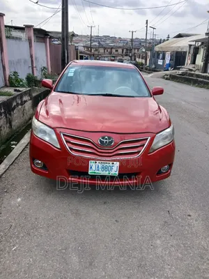 Toyota Camry 2009 Red