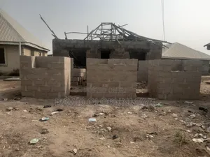 1bdrm House in Sabon Lugbe for sale