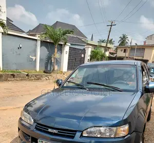 Isuzu Axiom 2004 Blue