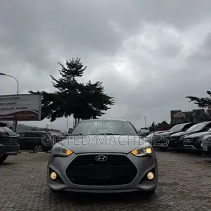 Hyundai Elantra 2012 Silver