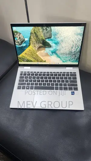 Laptop HP EliteBook 830 G9 16GB Intel Core i7 SSD 512GB