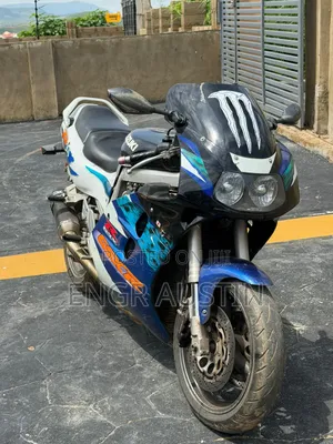Suzuki GSX-S 1999 Blue