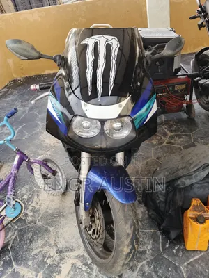 Suzuki GSX-S 1999 Blue