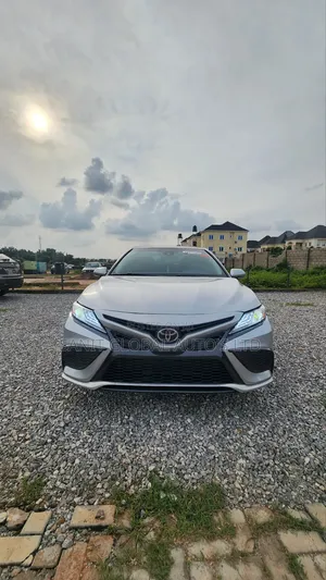 Toyota Camry 2019 Silver
