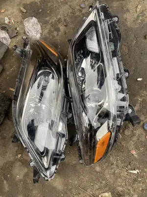 Headlight Toyota Sienna 2018 Model