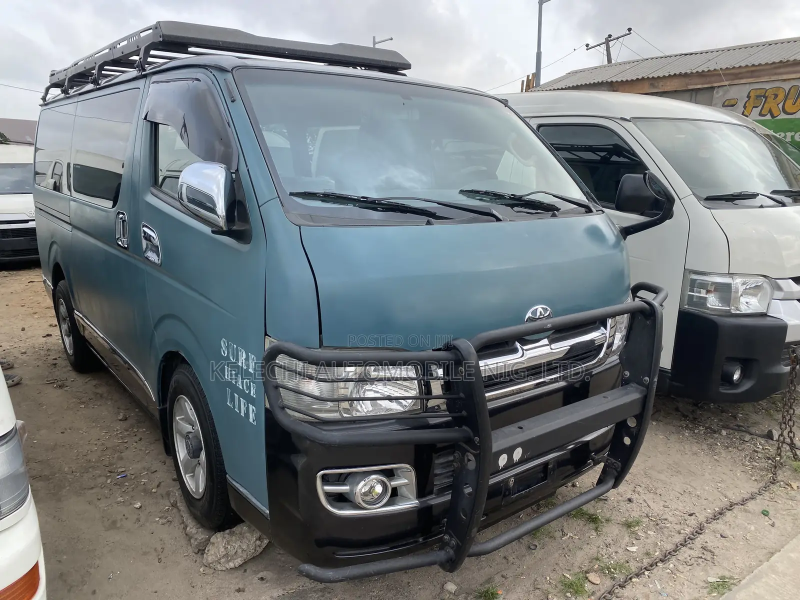 Toyota HiAce 2012 Blue