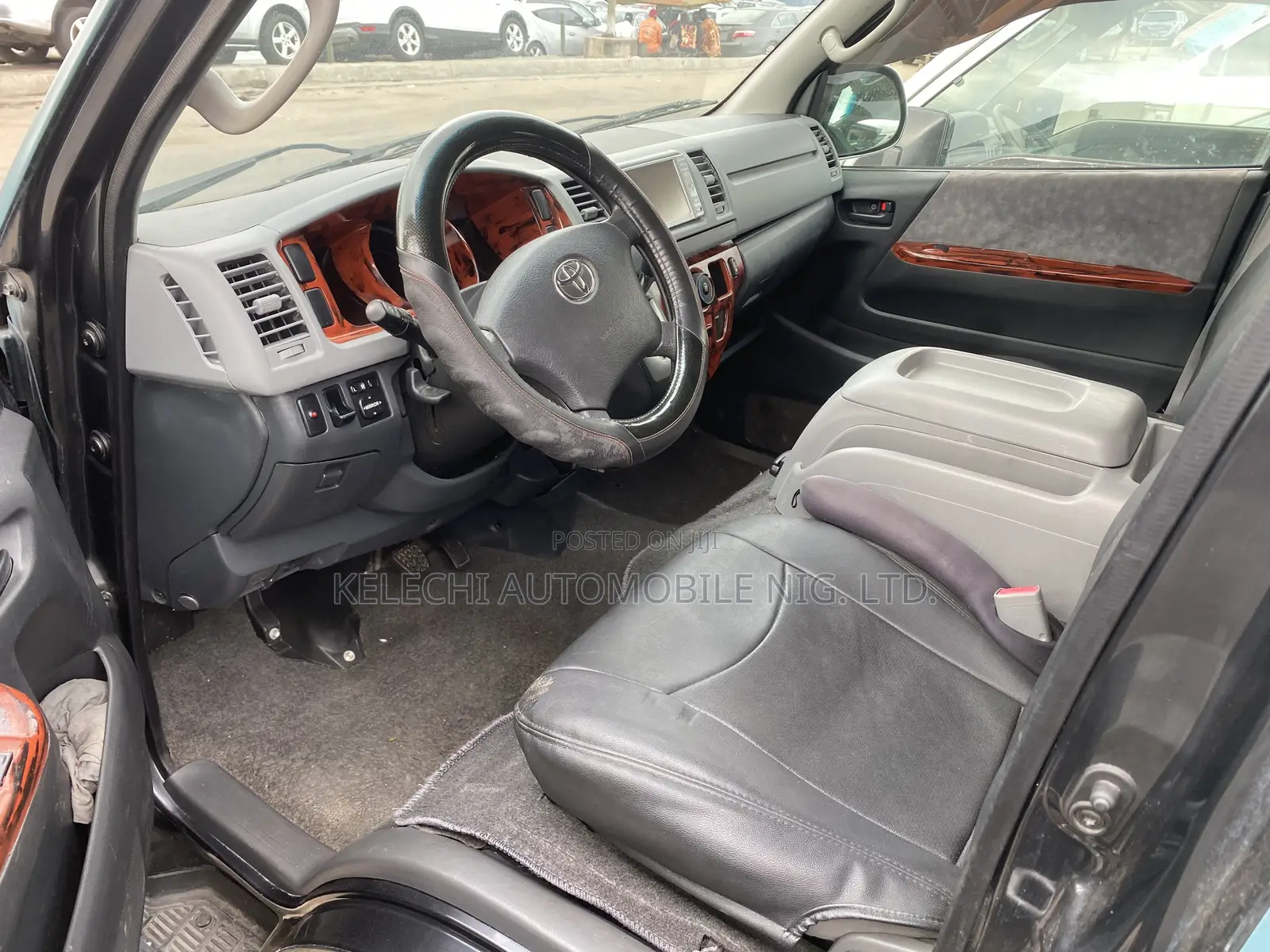 Toyota HiAce 2012 Blue