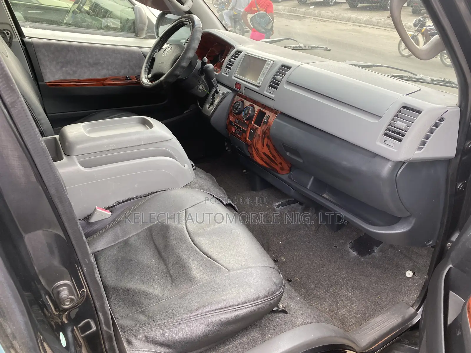 Toyota HiAce 2012 Blue