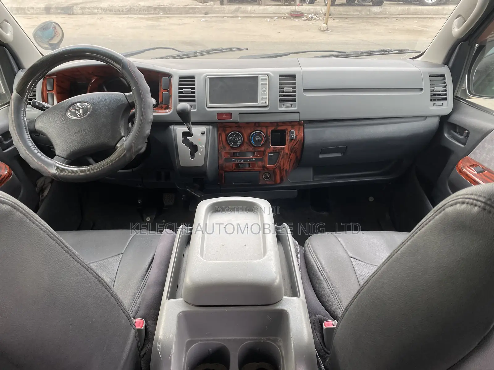 Toyota HiAce 2012 Blue