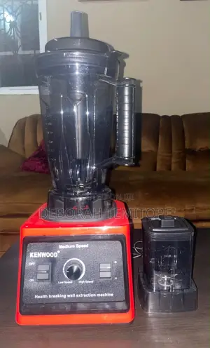 A Kenwood 4-5l 2in1 Blender