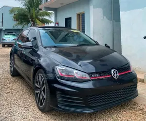 Volkswagen Golf TDI S 4dr Hatchback (2.0L 4cyl Turbodiesel 6AM) 2015