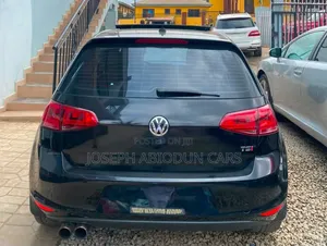 Volkswagen Golf TDI S 4dr Hatchback (2.0L 4cyl Turbodiesel 6AM) 2015