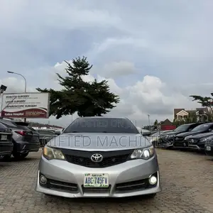 Toyota Camry 2013 Silver