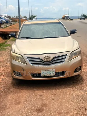 Toyota Camry 2008 Gold