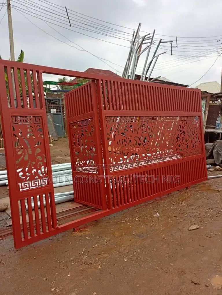 Modern Double Leaf Gate