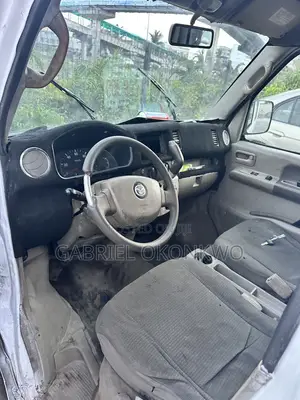 Suzuki Every 2012 White