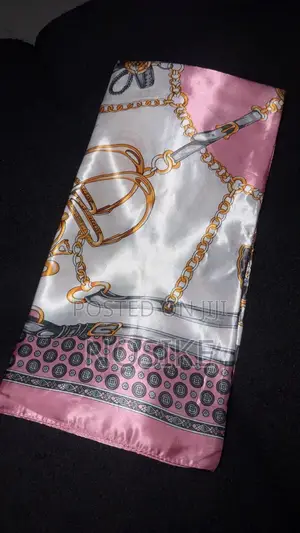 Stylish Soft Fashion Scarf for Women – Elegant & Comfortable
