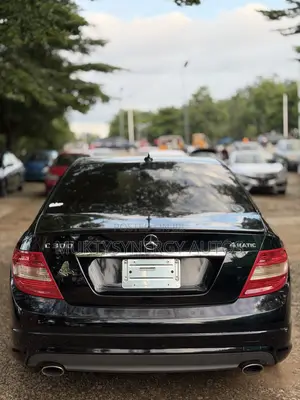 Mercedes-Benz C300 2011 Black
