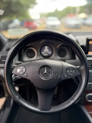 Mercedes-Benz C300 2011 Black