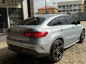 Mercedes-Benz GLE-Class 2018 Blue