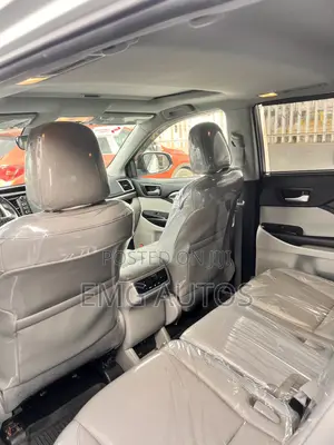 Toyota Highlander Limited 2019 White