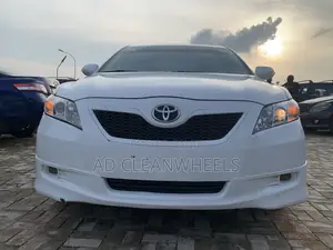 Toyota Camry 2.4 SE 2008 White