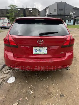 Toyota Venza 2010 Red