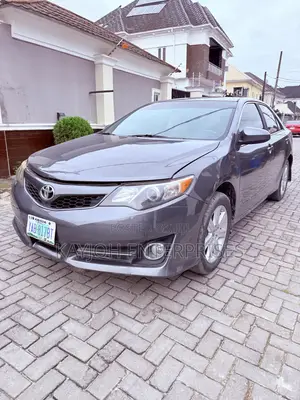 Toyota Camry LE 4dr Sedan (2.5L 4cyl 6A) 2013 Gray