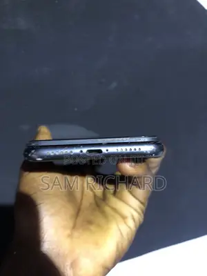 Apple iPhone 11 64 GB Black